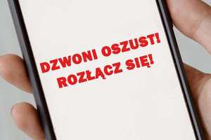 telefon w ręku