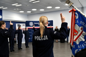 Ślubowanie nowo przyjętych policjantów