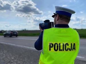 policjant na drodze