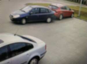 Samochody osobowe na parkingu