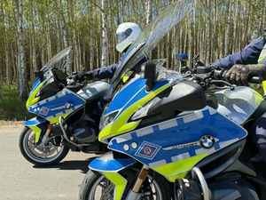 Policjanci na motocyklach
