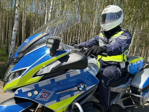Policjant na motocyklu