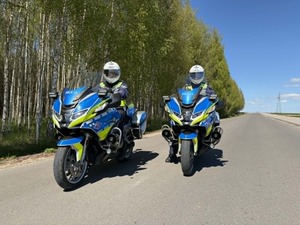 Policjanci na motocyklach
