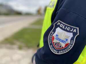 Policjant przy drodze