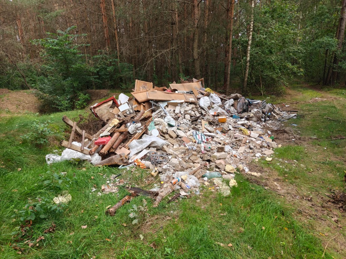Nielegalne wysypisko śmieci w gminie Kolno zlikwidowane